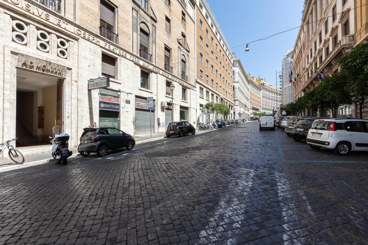 רומא Spa Apartment Via Barberini מראה חיצוני תמונה